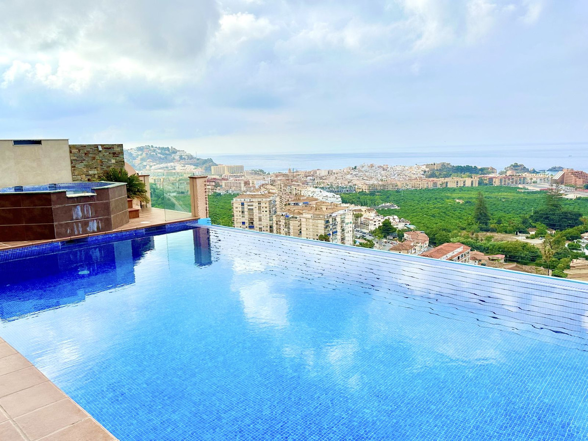 House in Granada - view 1