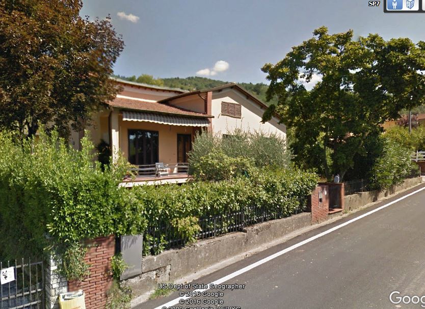 House in Barga - view 1