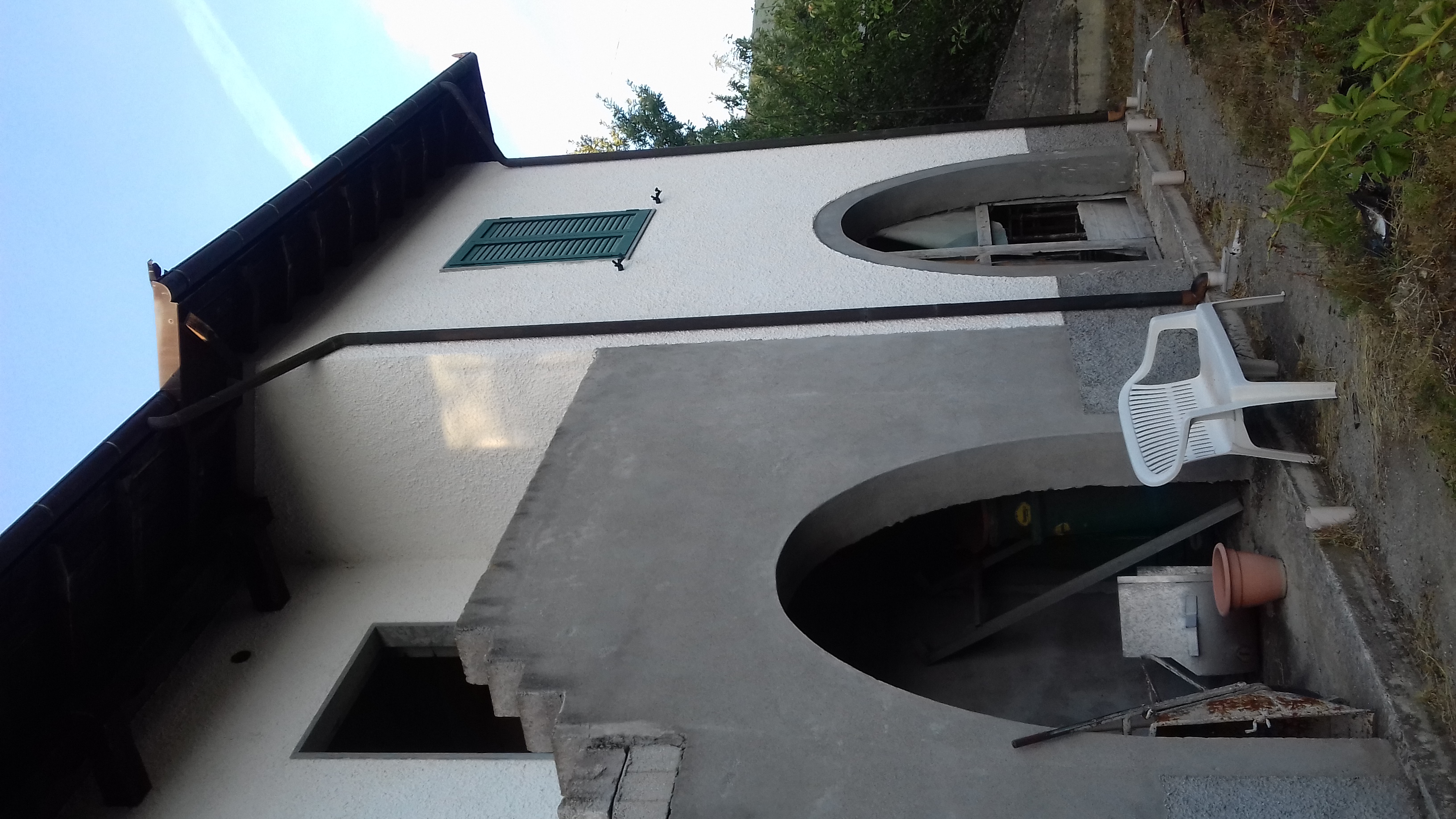House in Piazza al Serchio - view 1