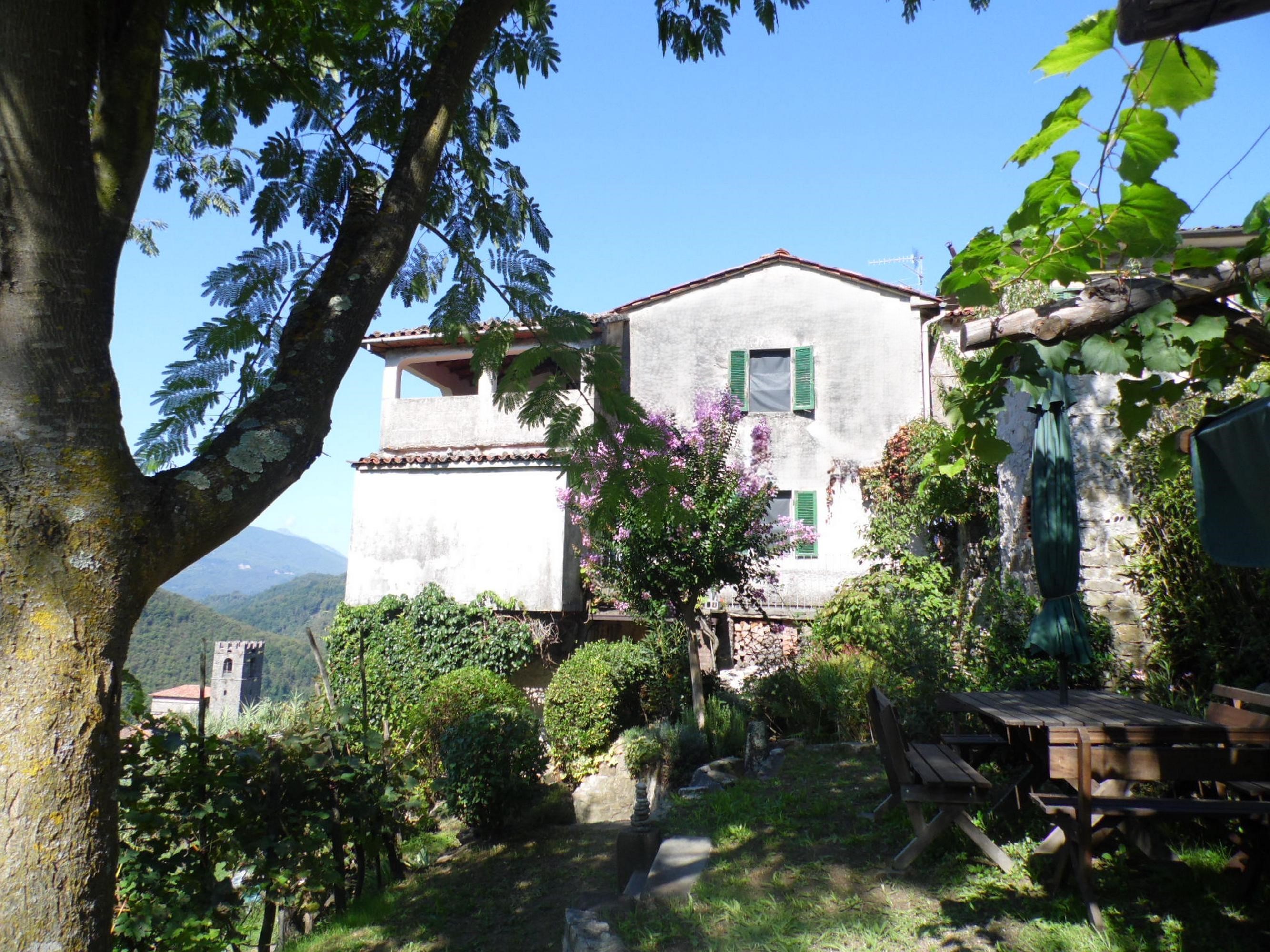 House in Fosciandora - view 1