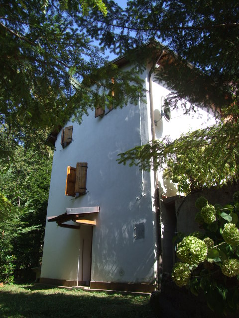 House in Molazzana - view 1