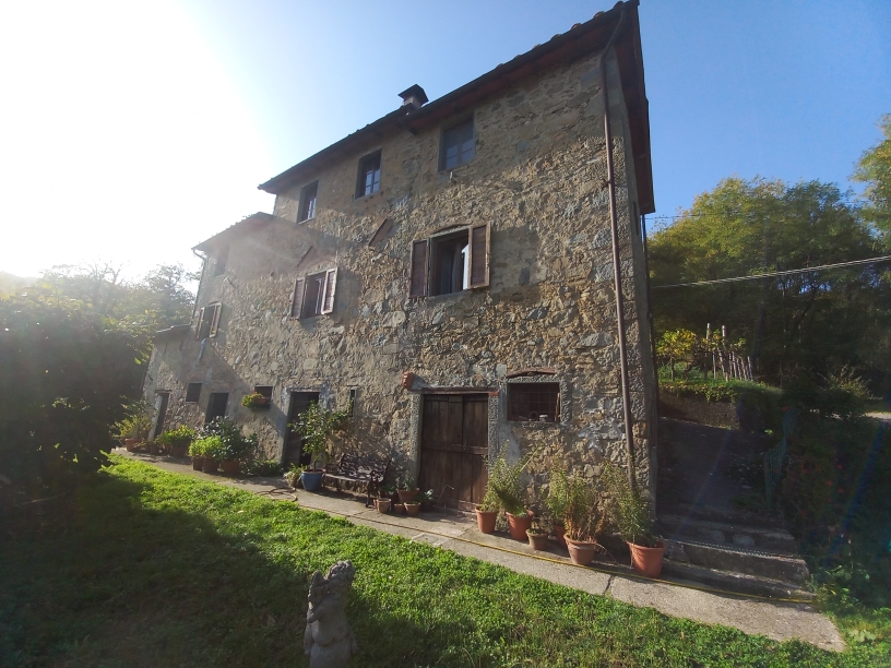 House in Bagni di Lucca - view 1