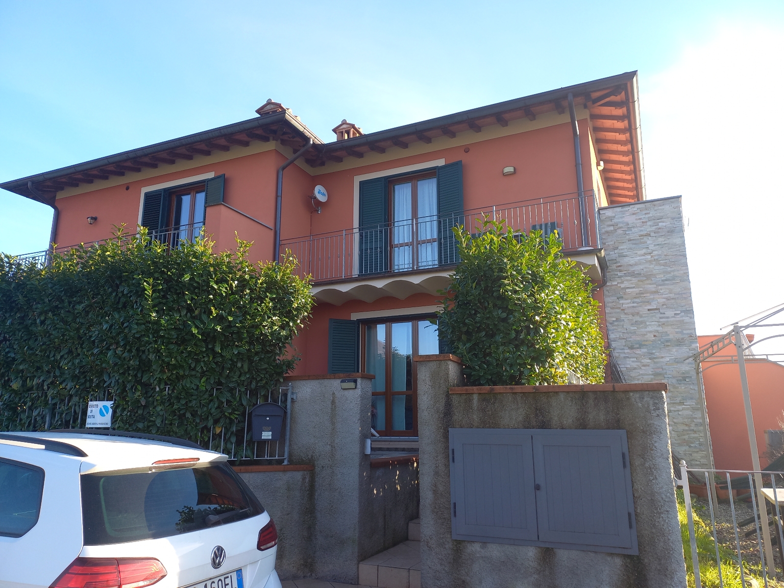 House in Barga - view 1