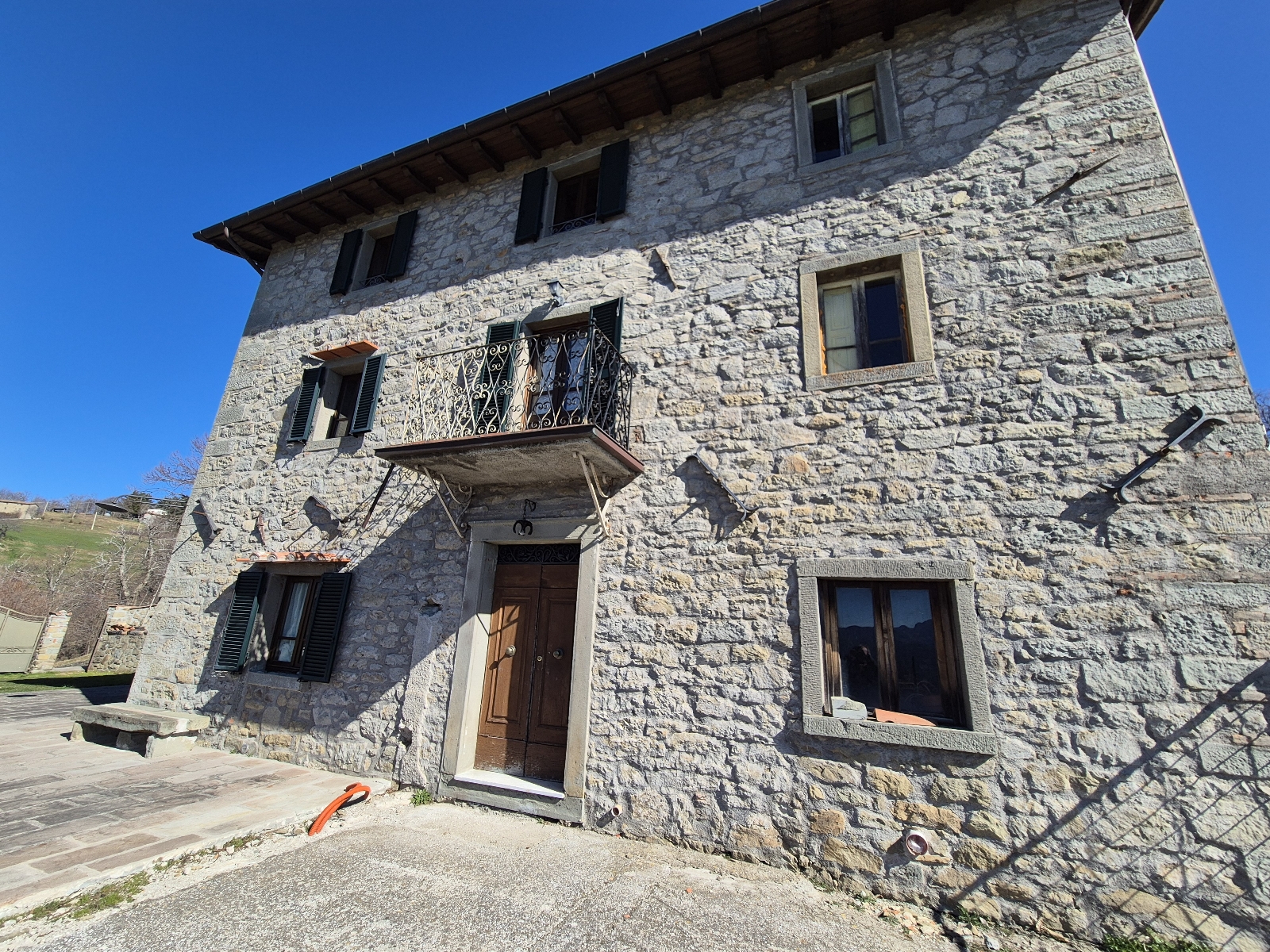 House in Pieve Fosciana - view 1