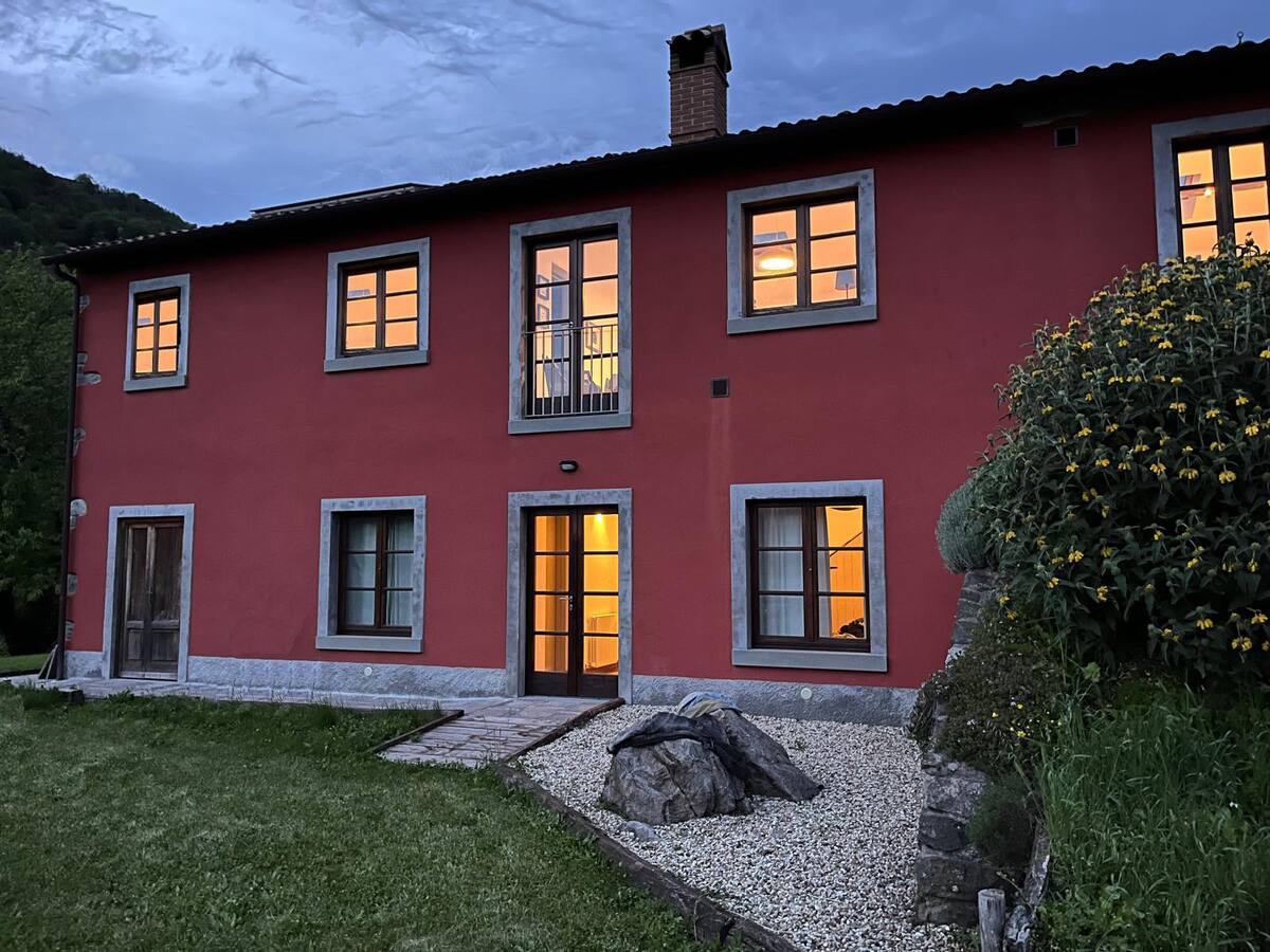 House in Fosciandora - view 1
