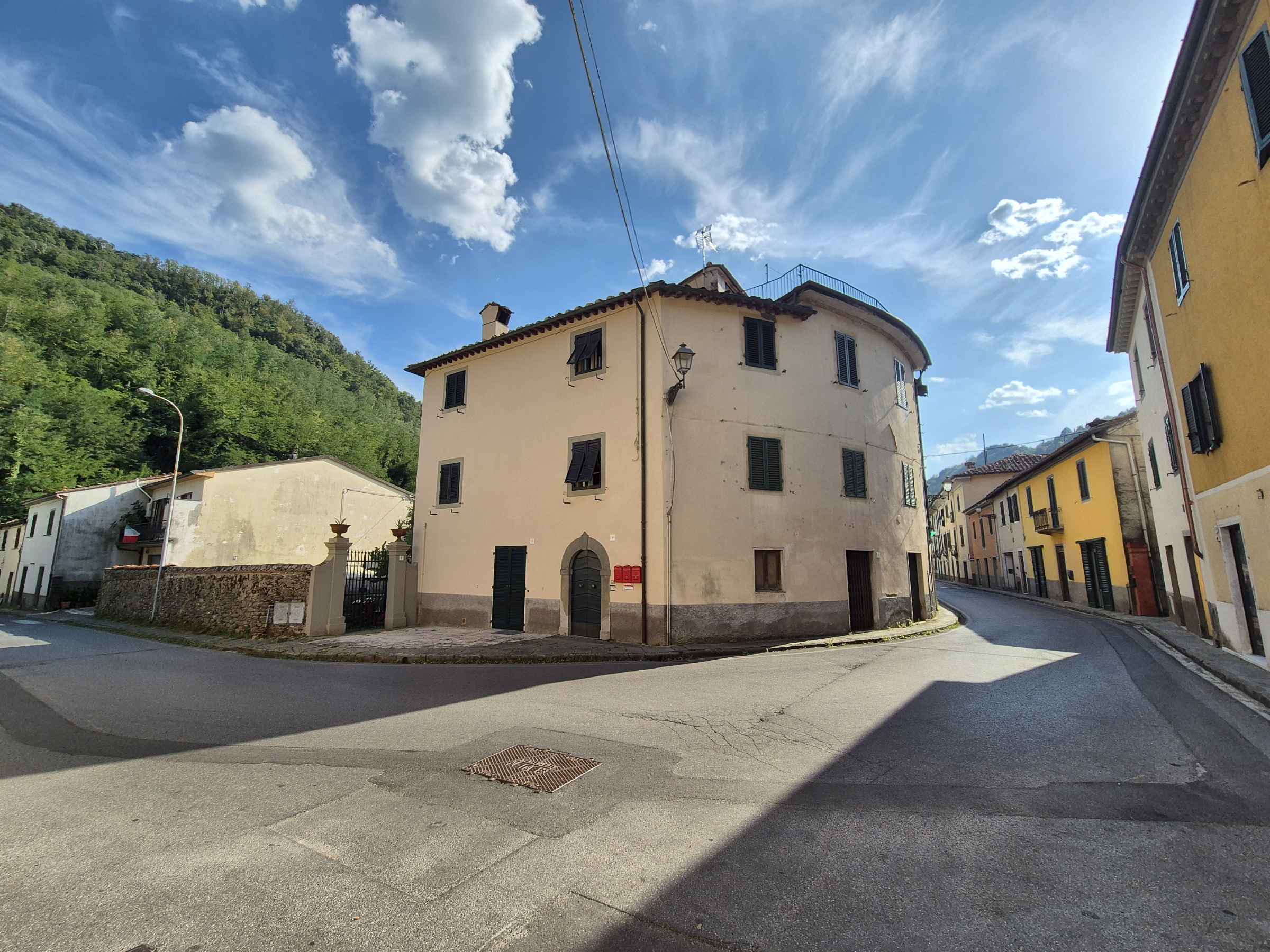 House in Bagni di Lucca - view 1