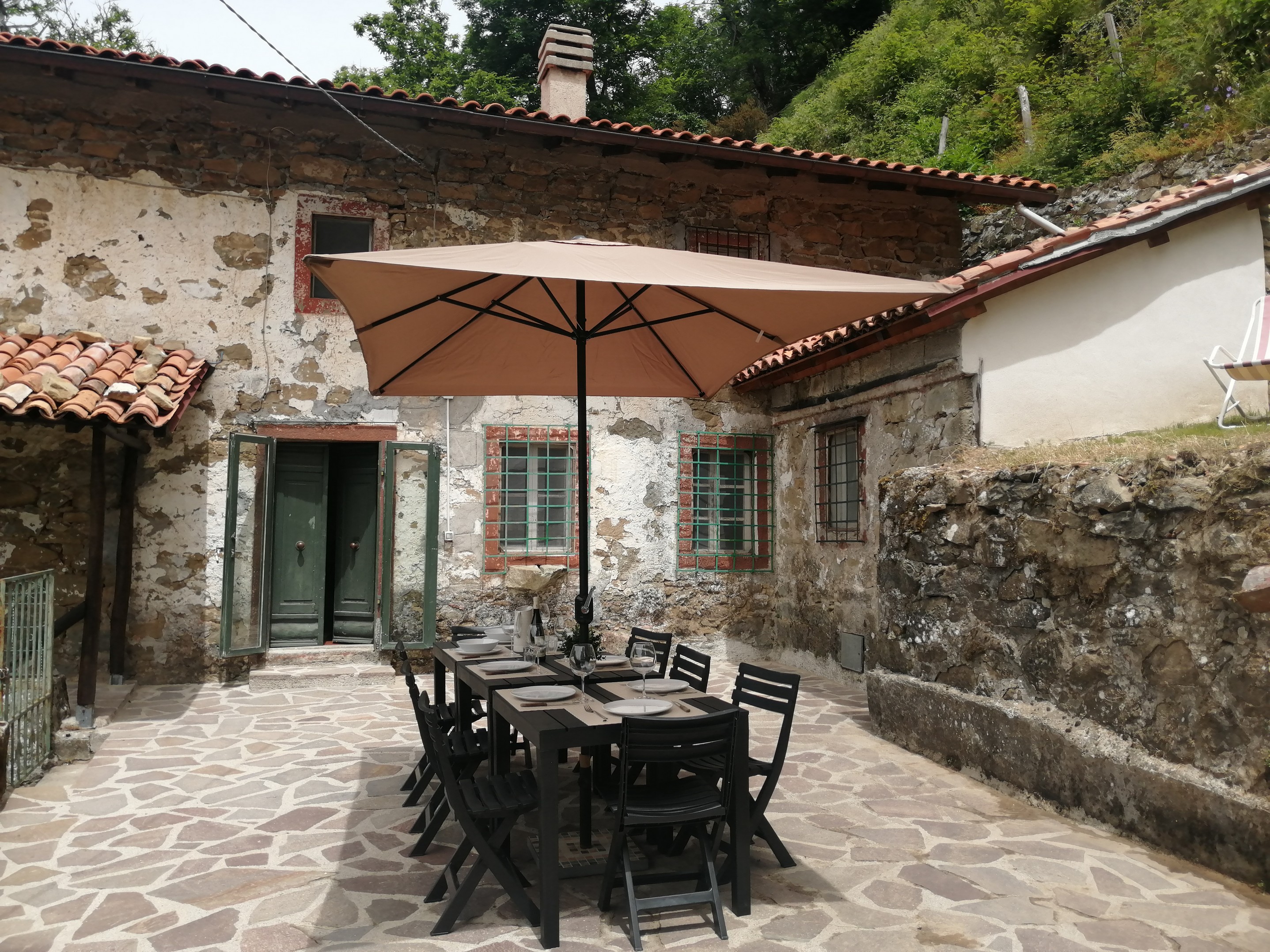 House in Castiglione di Garfagnana - view 1