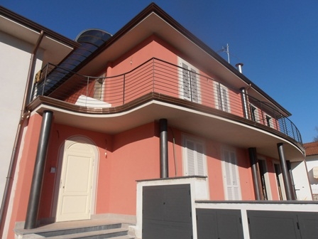 House in Coreglia Antelminelli - view 1
