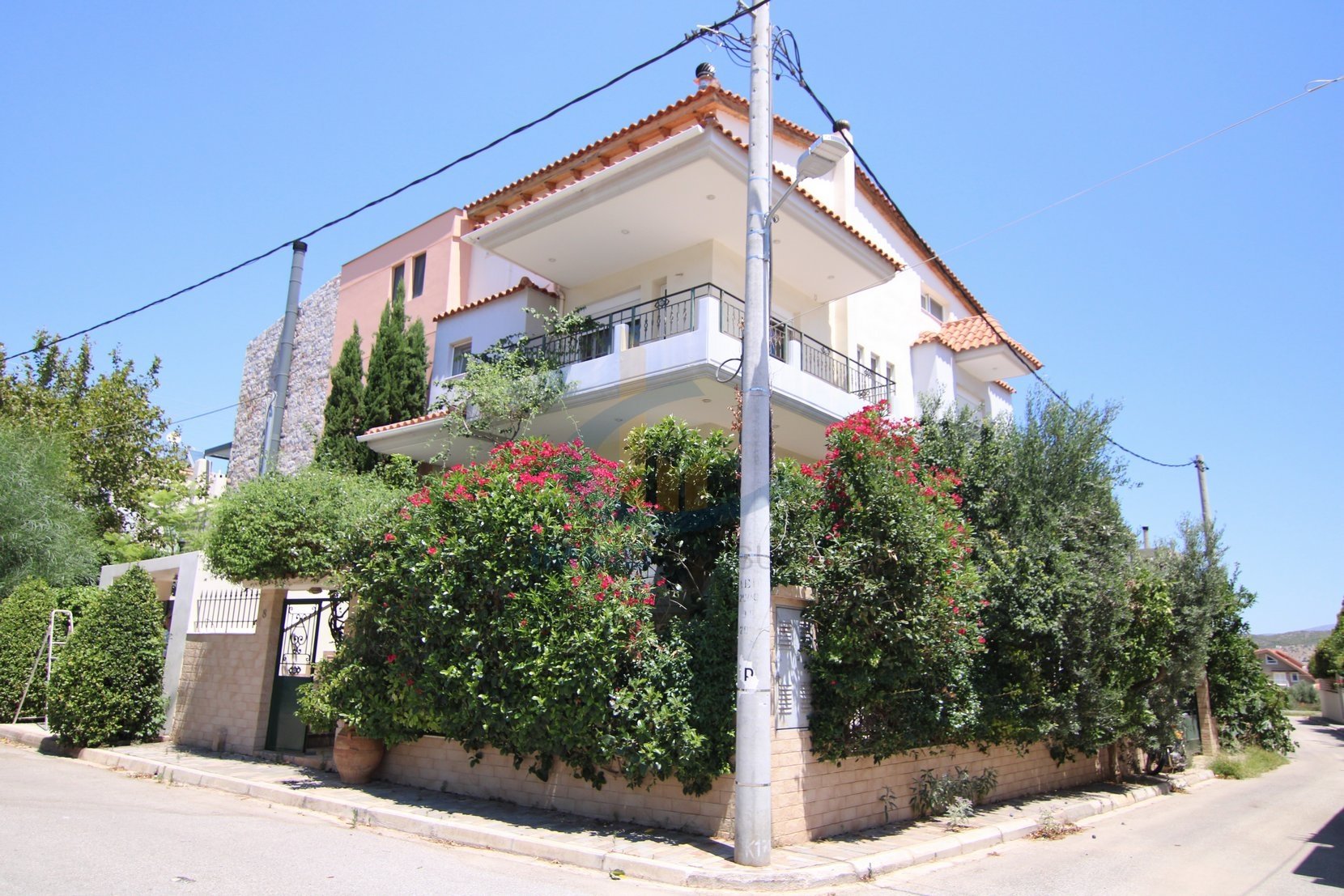 Apartment in Vari-Voula-Vouliagmeni - view 1