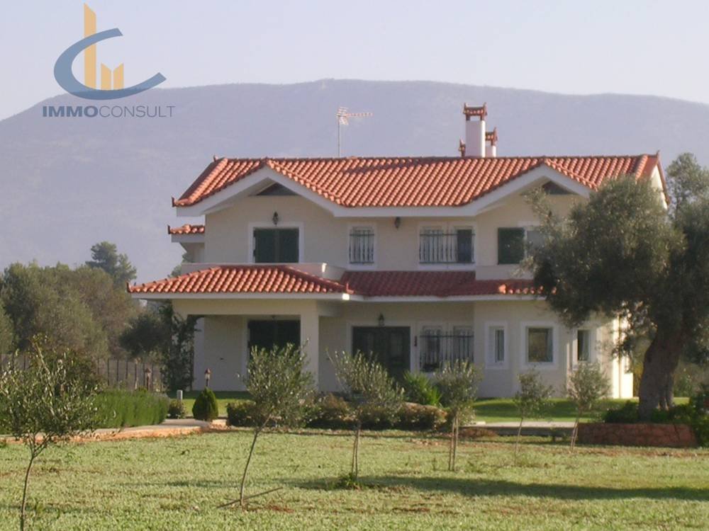 House in Eretria - view 1
