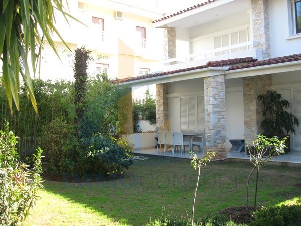 House in Glifadha - view 1