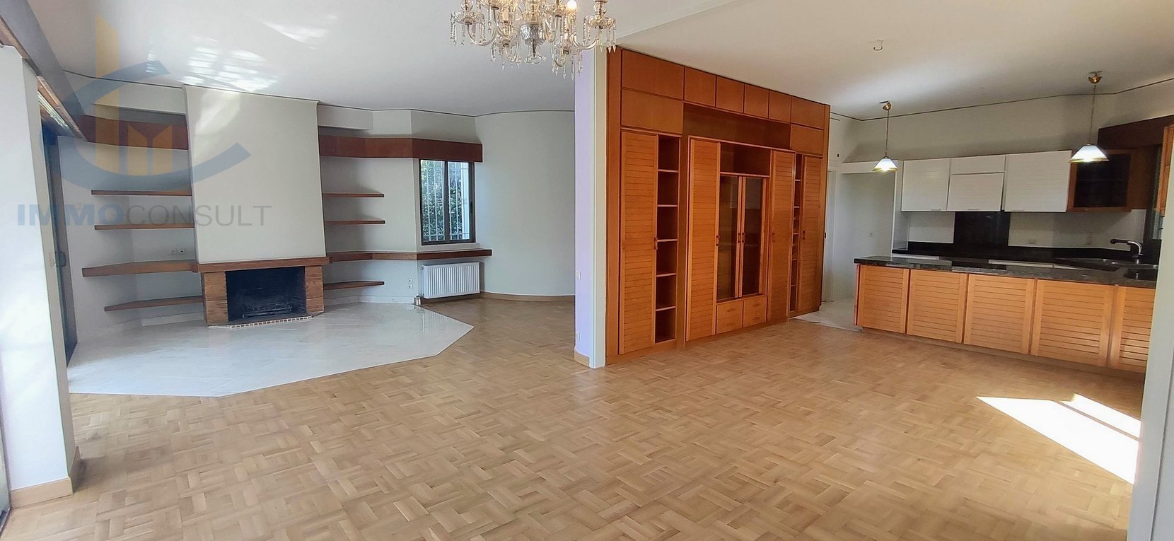 House in Glifadha - view 1