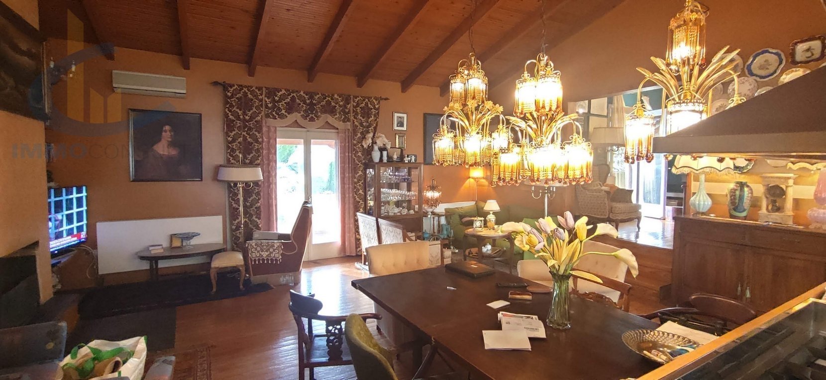 House in Alimos - view 1
