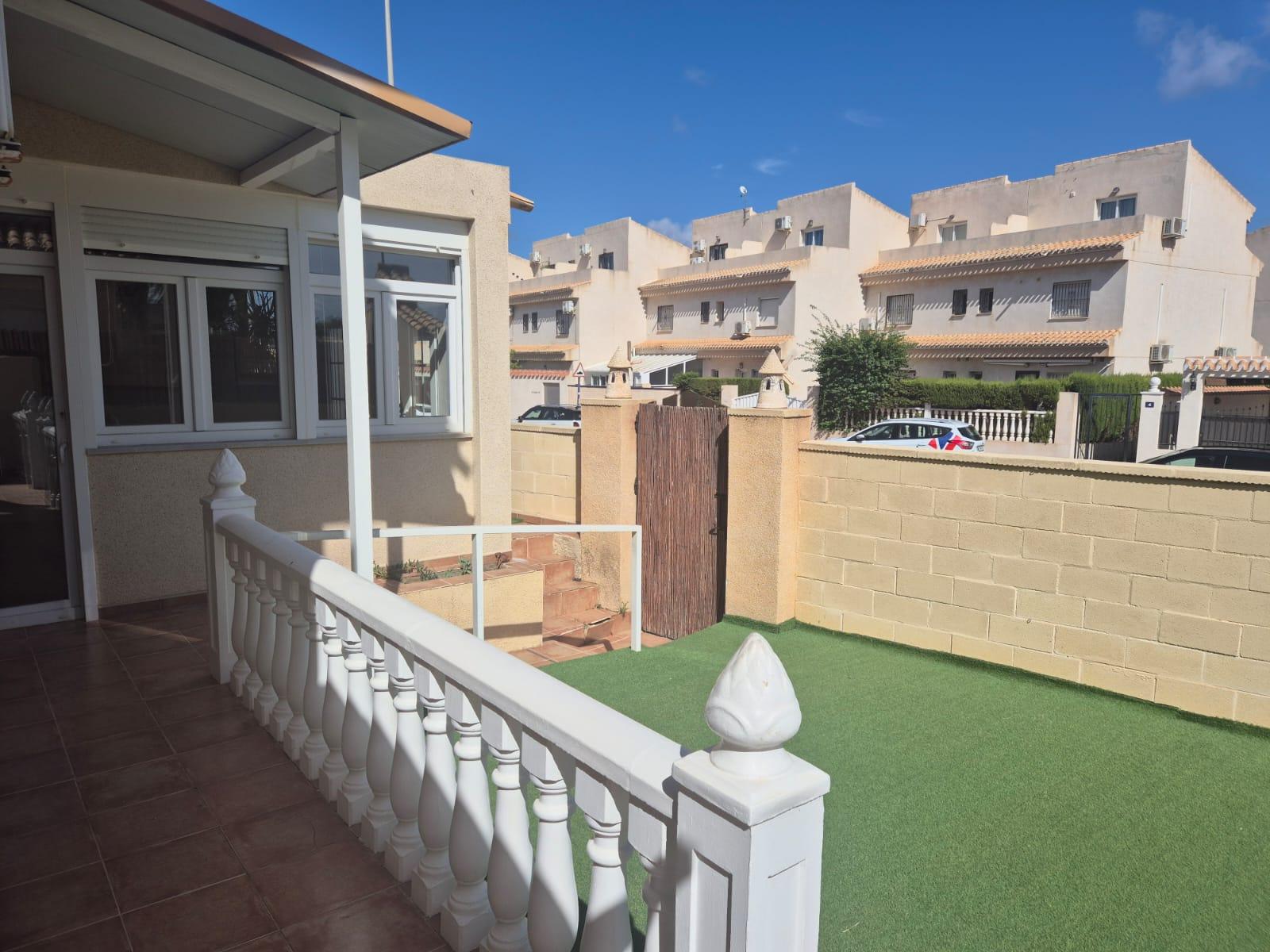 House in Urbanizacion los Balcones - view 1