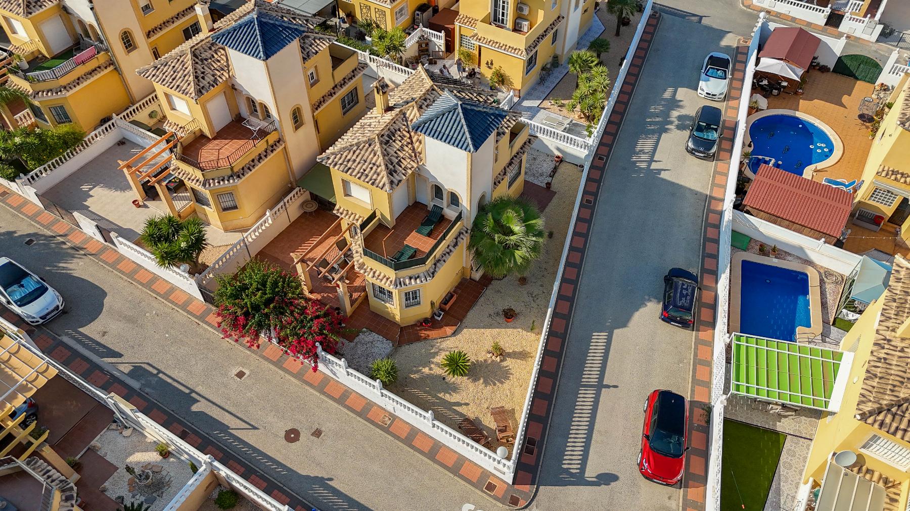 House in Lo Bigo - view 1