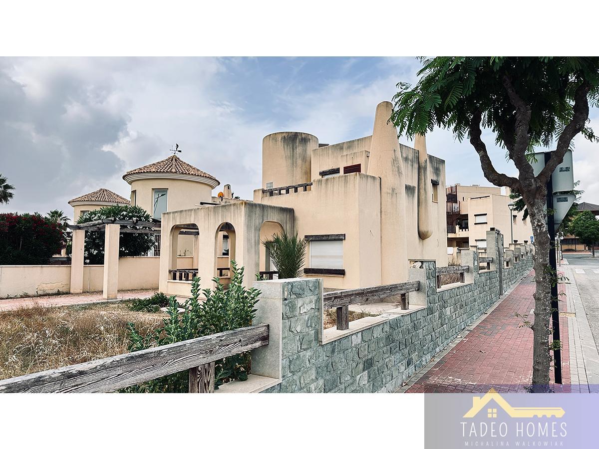 Villa in Murcia - view 1
