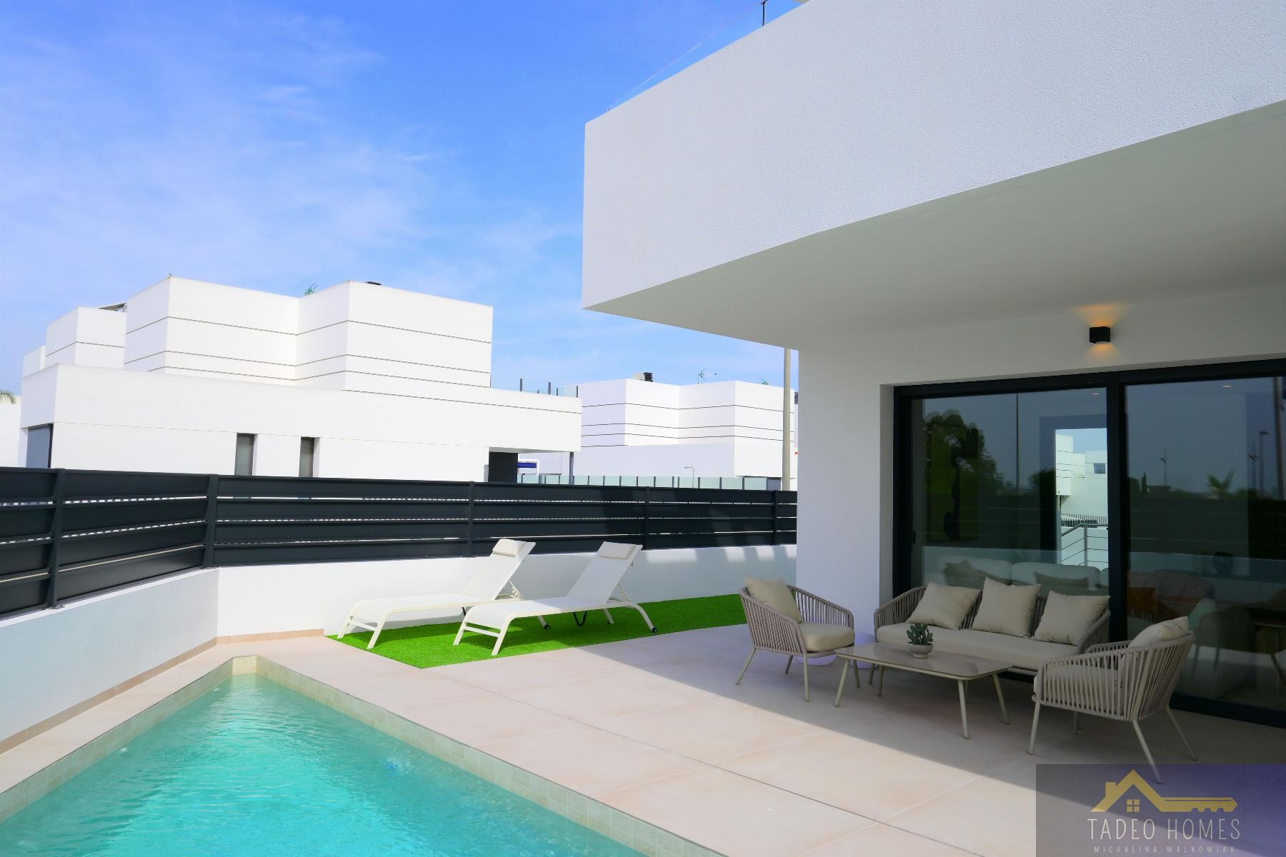 Villa in Dolores - view 1