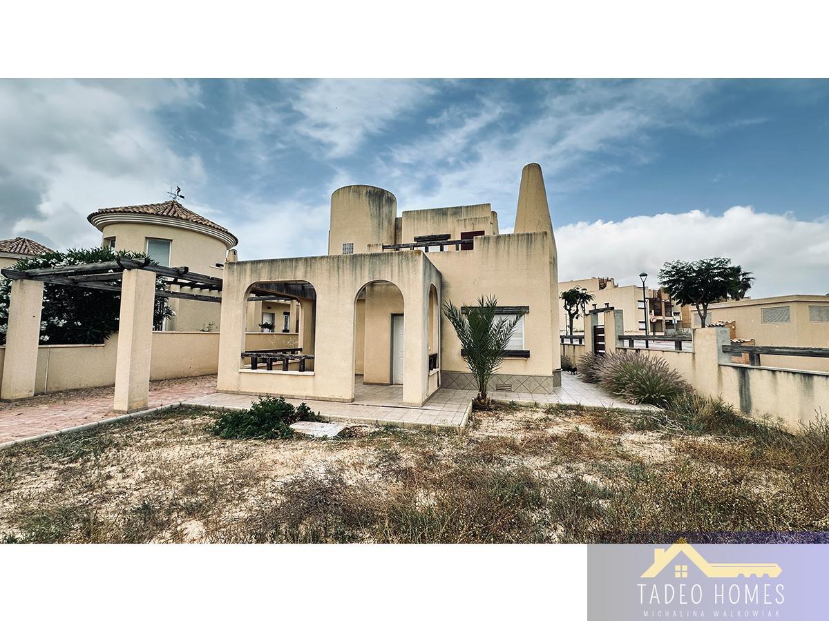 Villa in Murcia - view 1