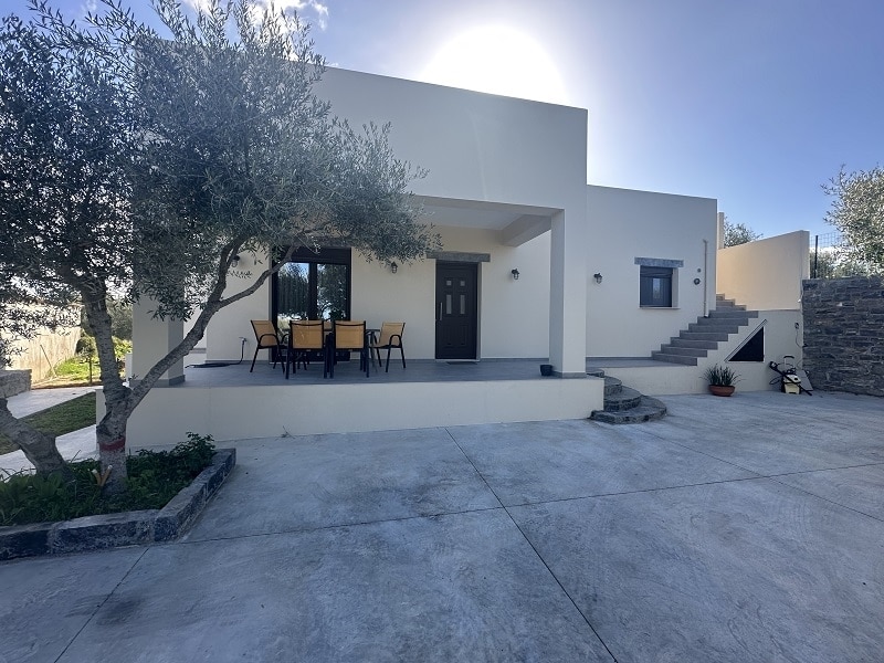 House in Pagkalochorion - view 1