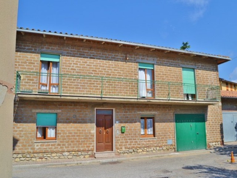 House in Ficulle - view 1