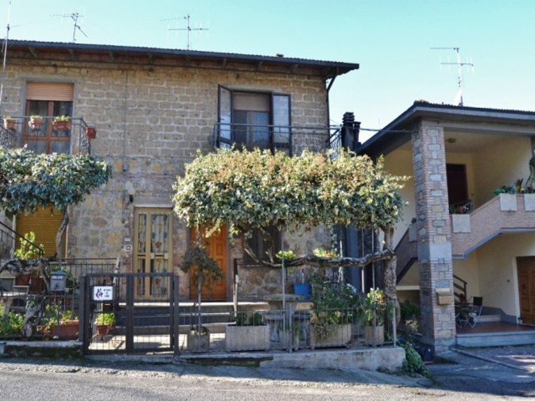House in Fabro - view 1
