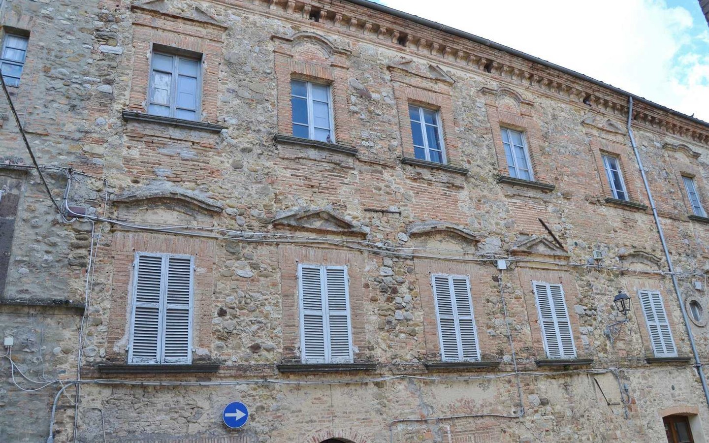 House in Ficulle - view 1