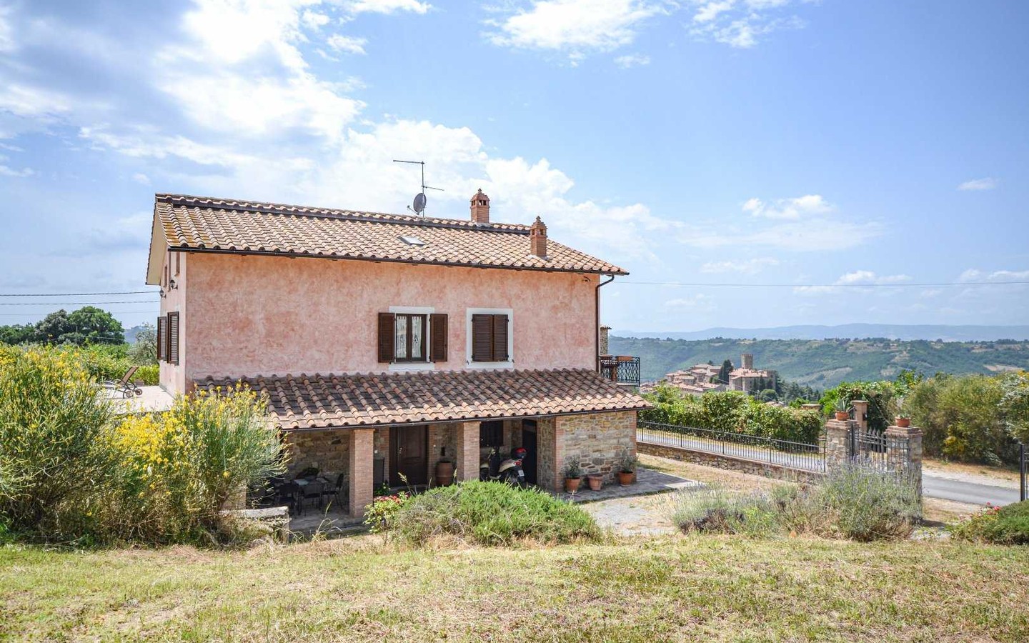 House in Fabro Scalo - view 1