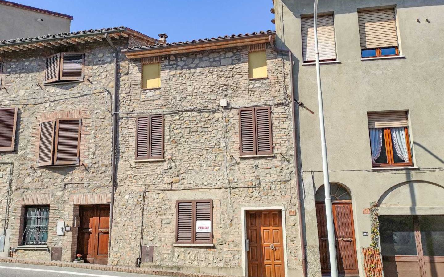 House in Ficulle - view 1