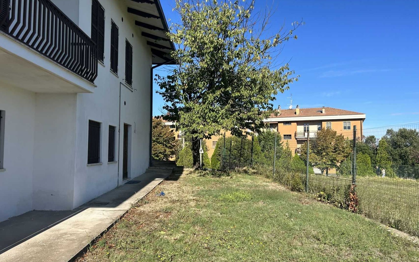 House in Marsciano - view 1