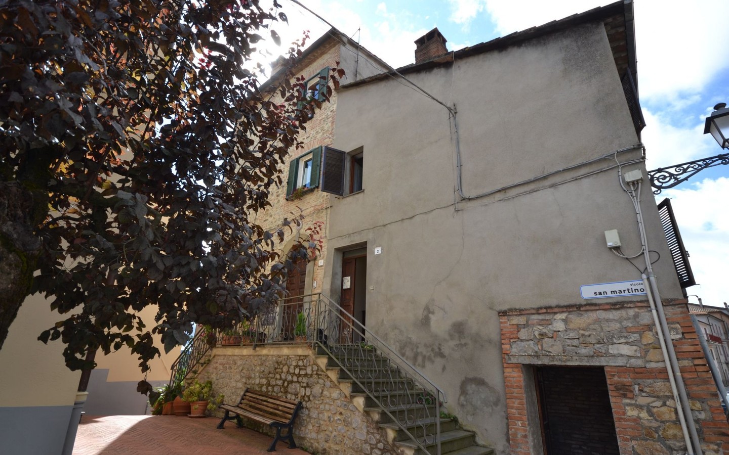 House in Fabro - view 1