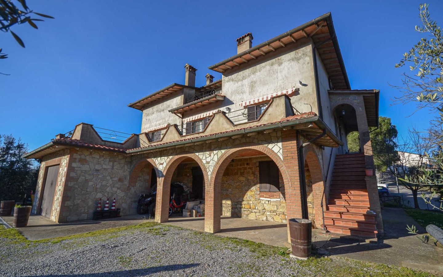 House in Fabro - view 1