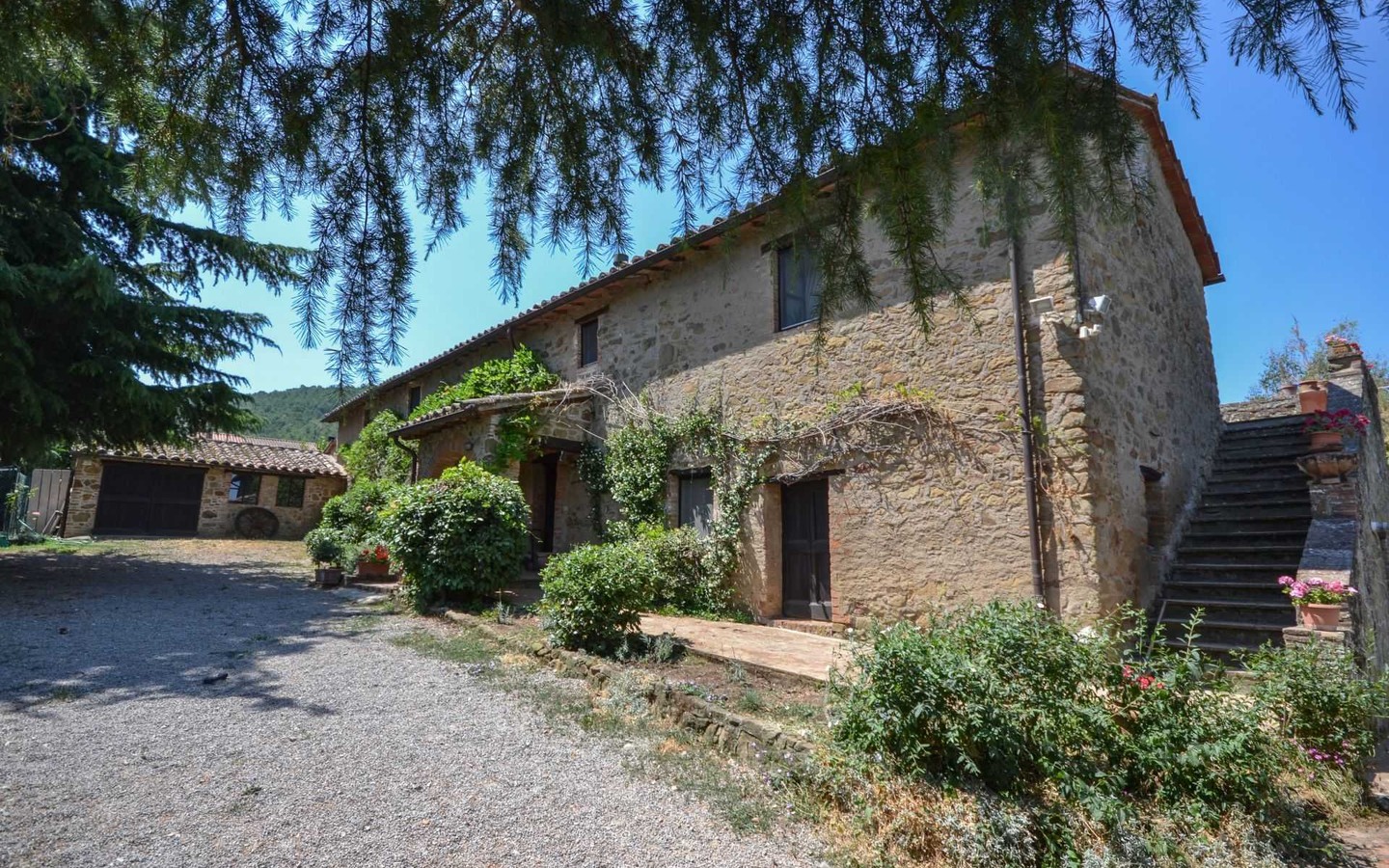 House in Piegaro - view 1