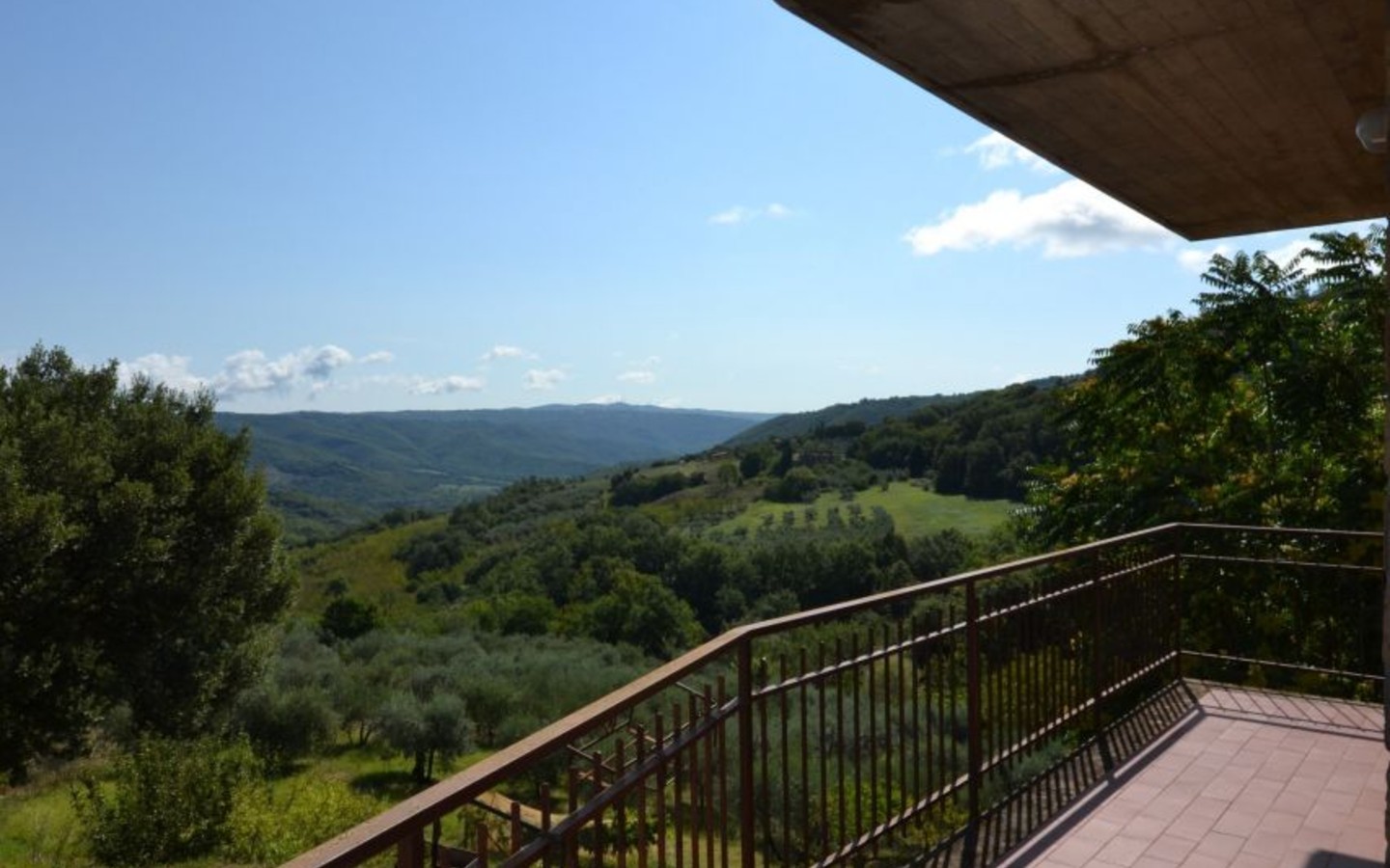 House in Ficulle - view 1