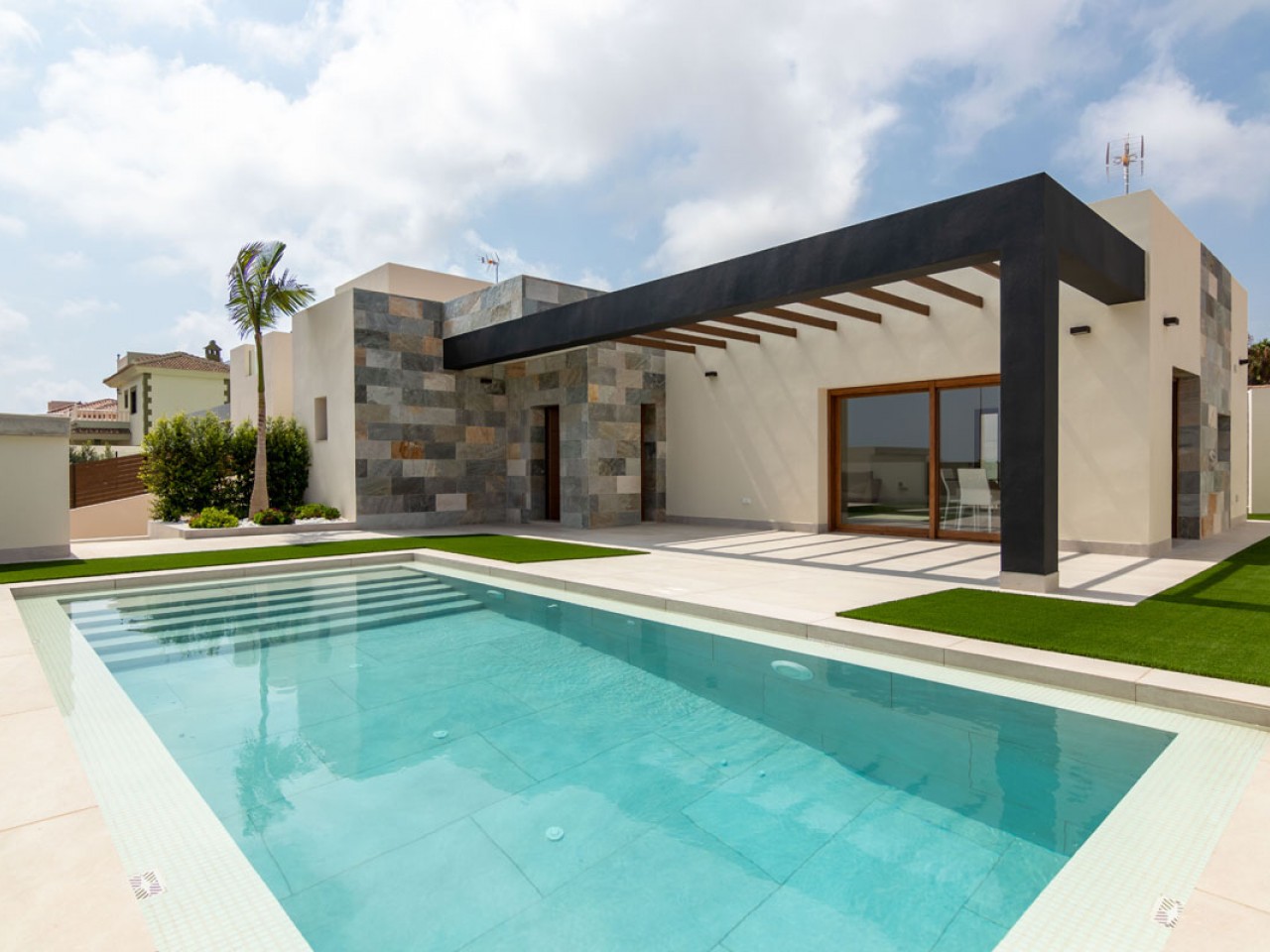 Villa in Urbanizacion los Balcones - view 1