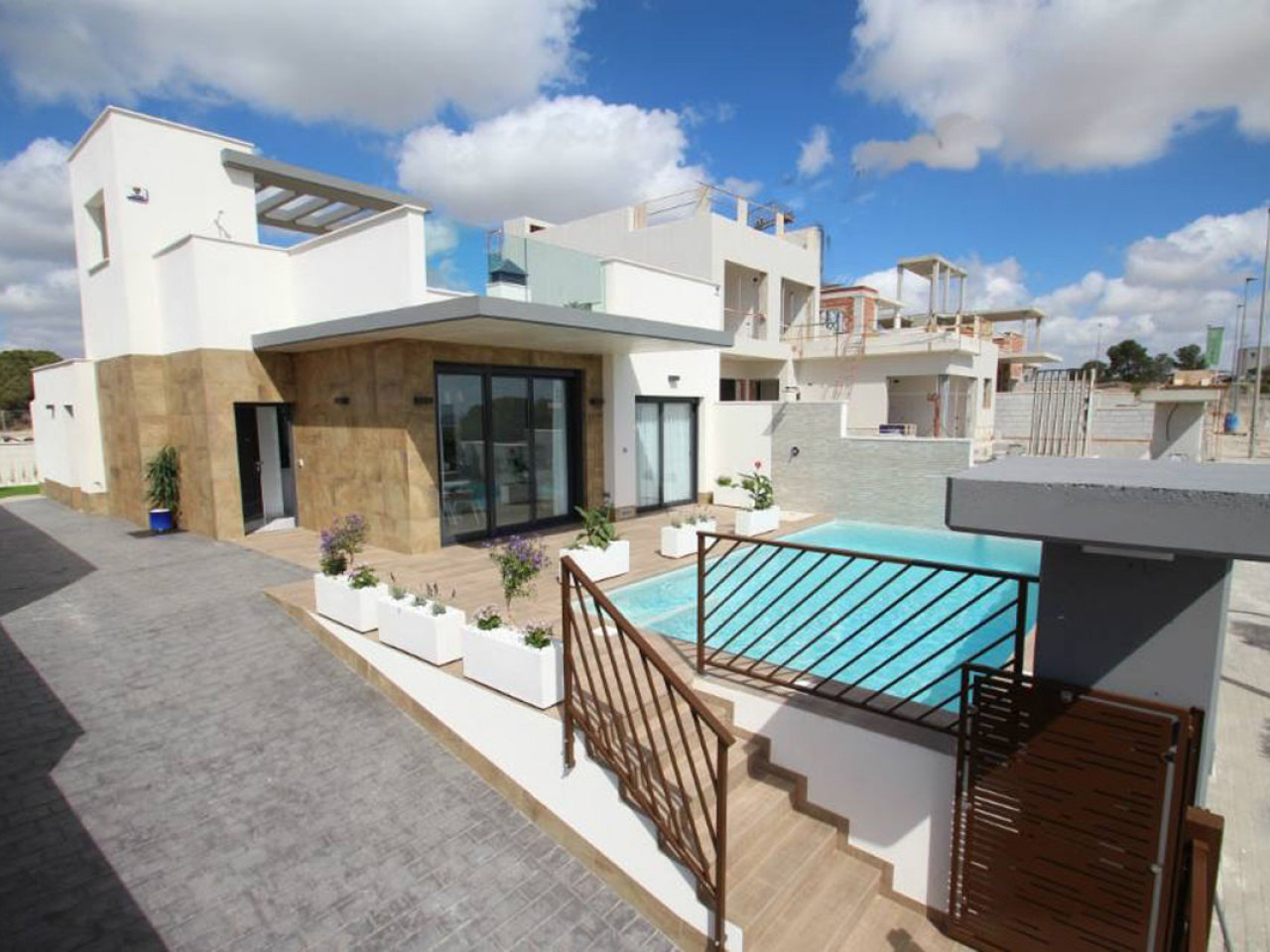 Villa in Alicante - view 1