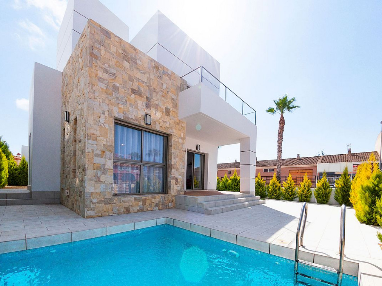Villa in Santa Cruz - view 1