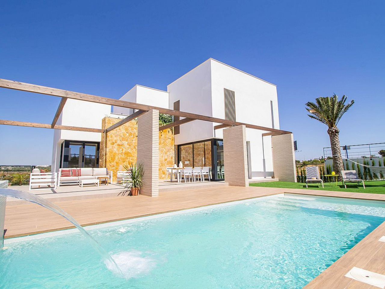 Villa in Urbanizacion los Balcones - view 1