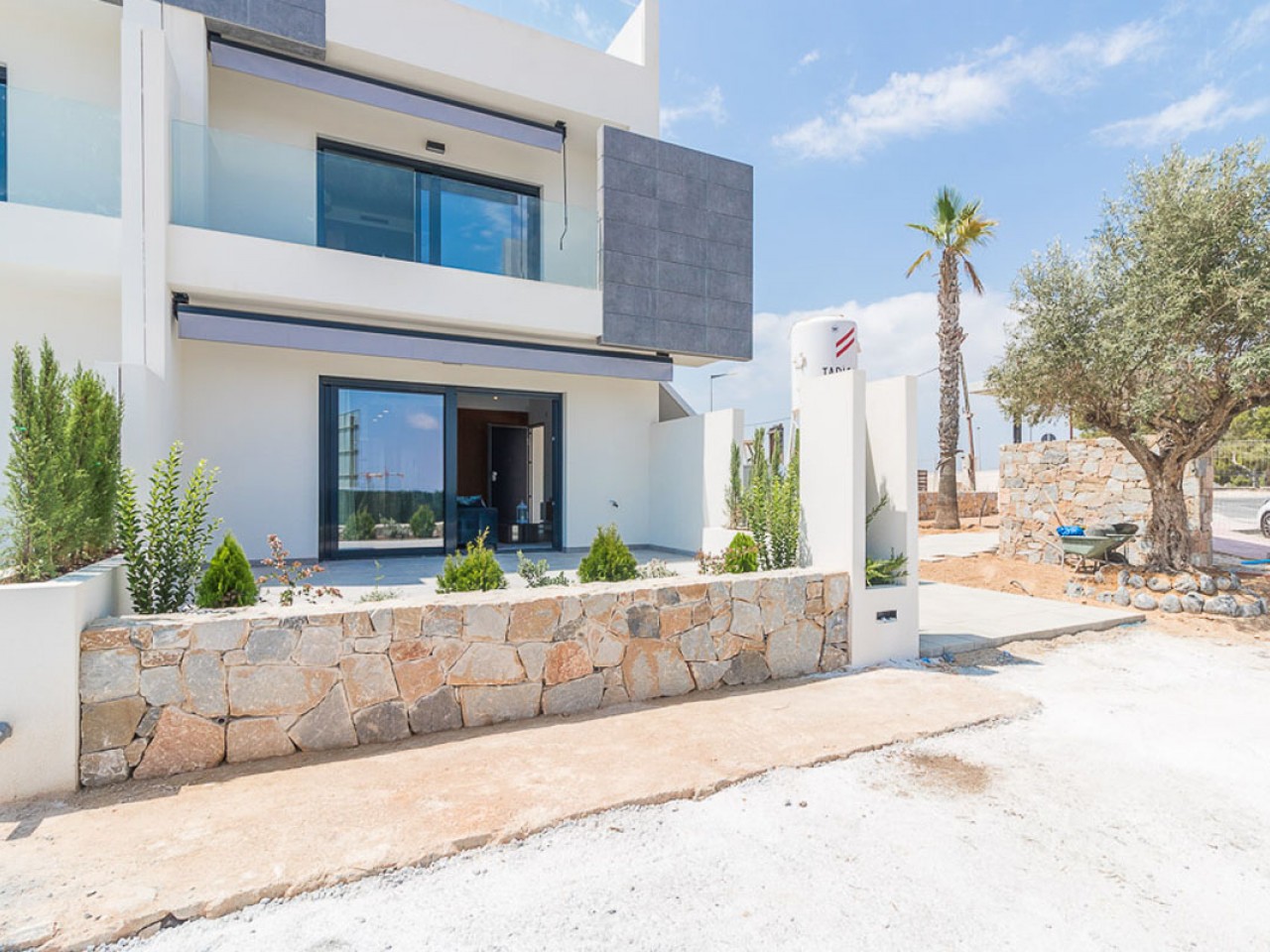 Apartment in Alicante - view 1