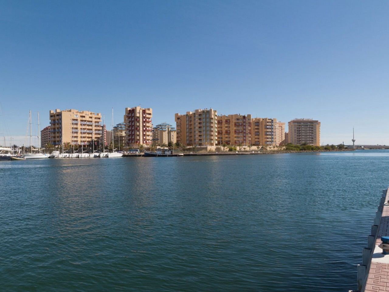 Apartment in Santa Cruz - view 1