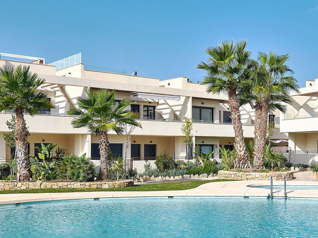 Apartment in Alicante - view 1