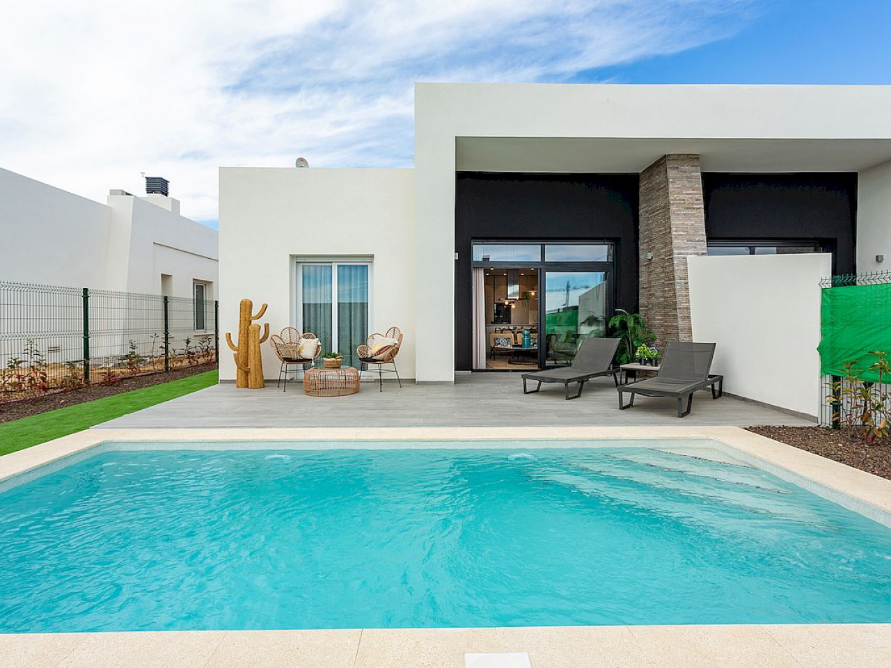 House in Alicante - view 1