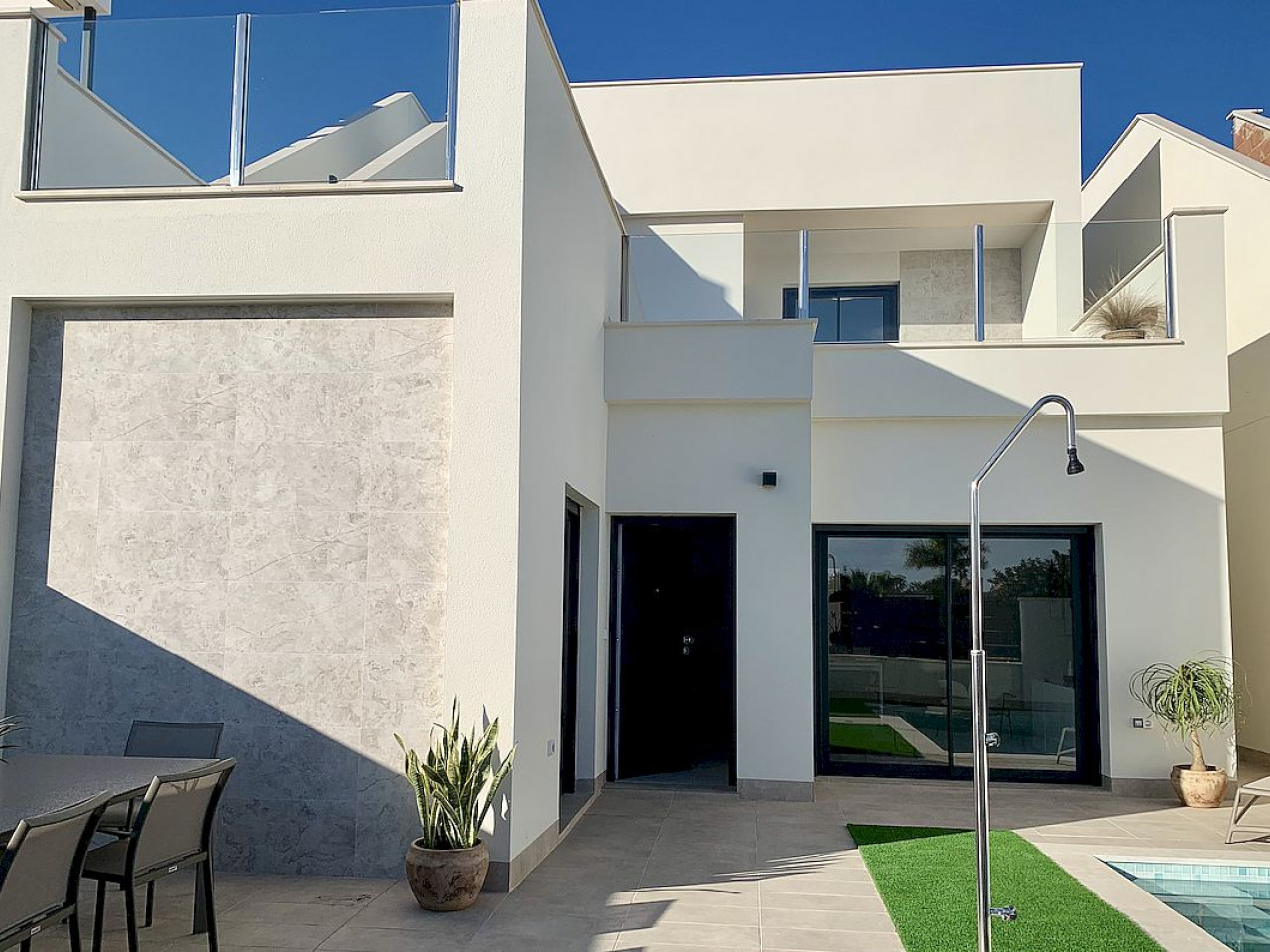 House in Santa Cruz - view 1