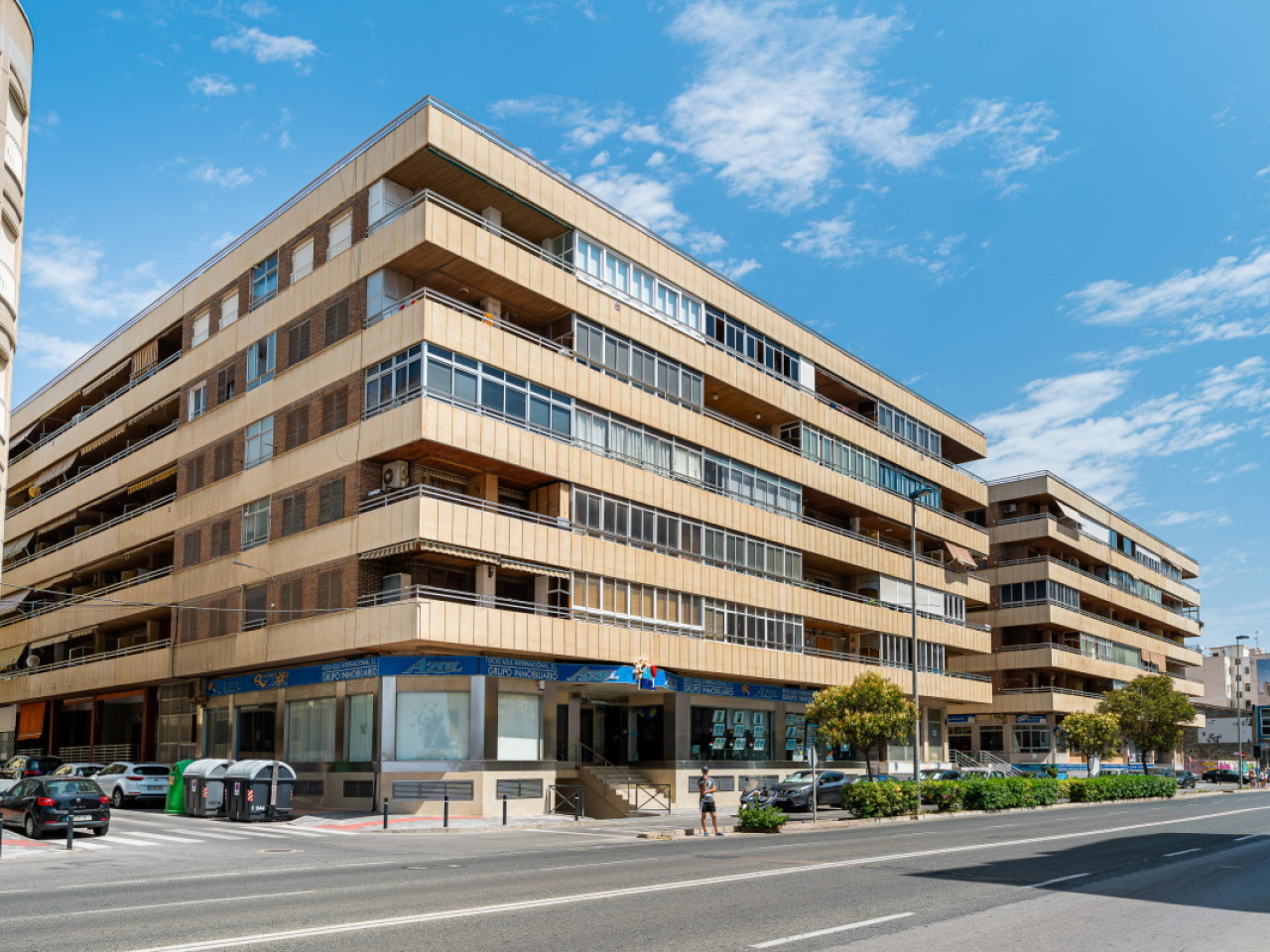 Apartment in Alicante - view 1