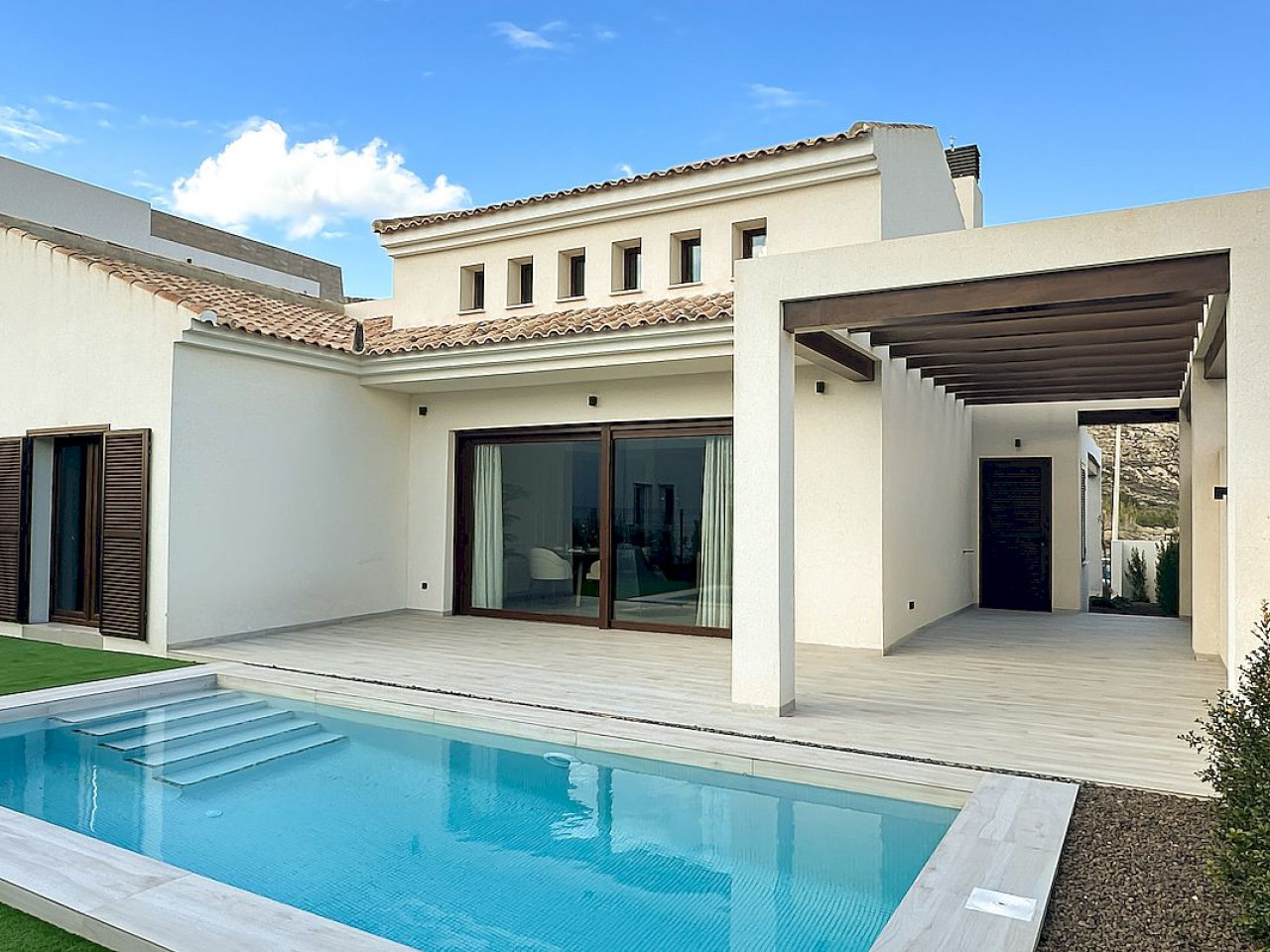 Villa in Alicante - view 1