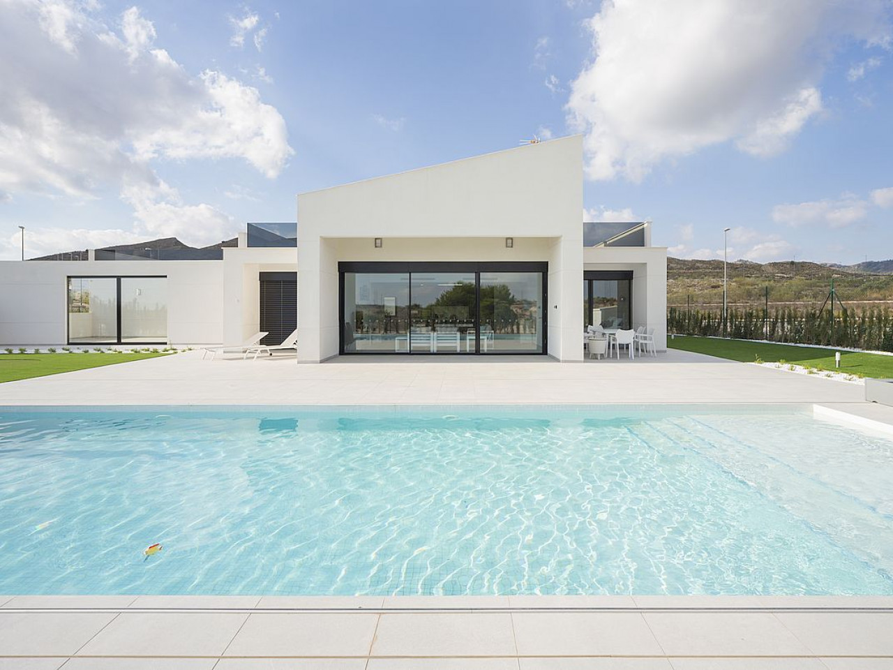 Villa in Murcia - view 1