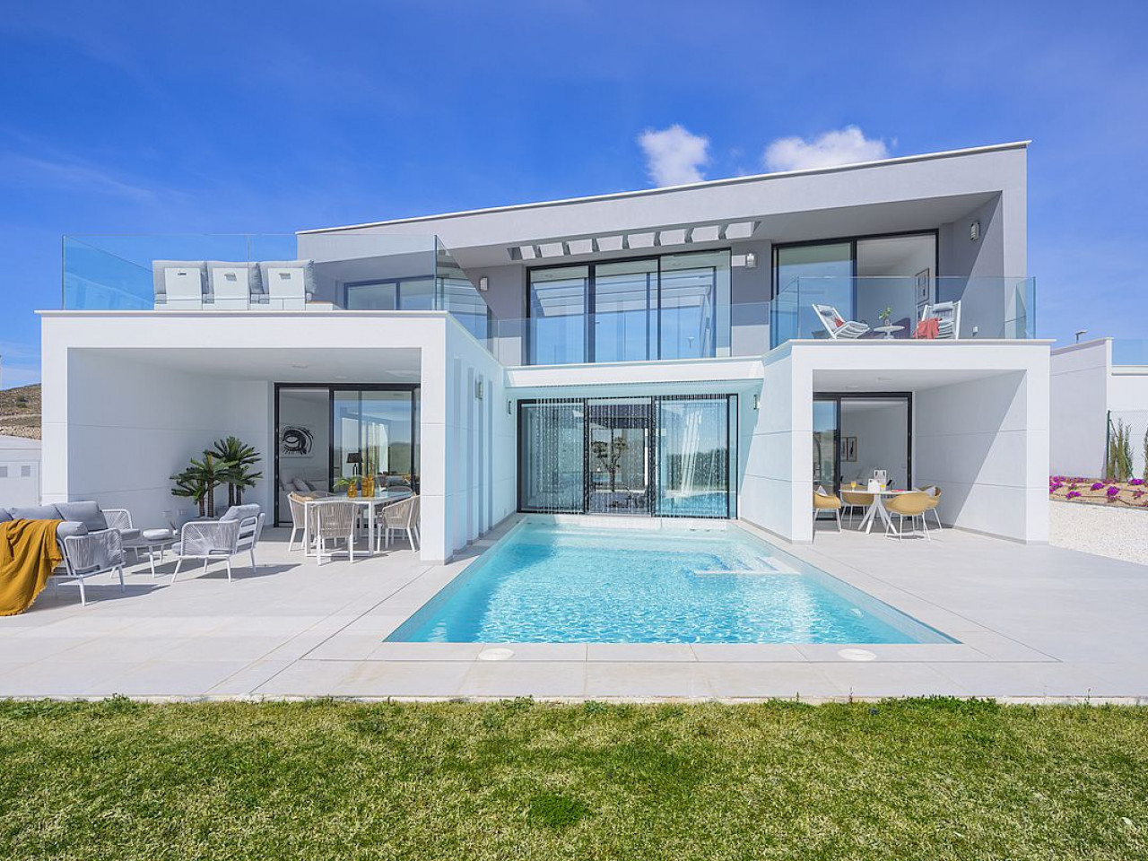 Villa in Murcia - view 1