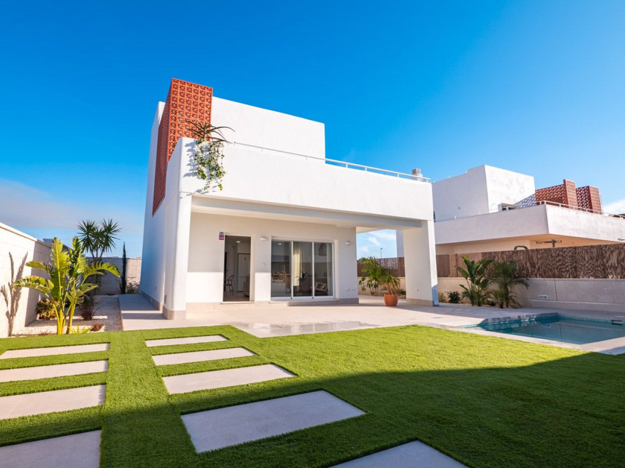 Villa in Alicante - view 1