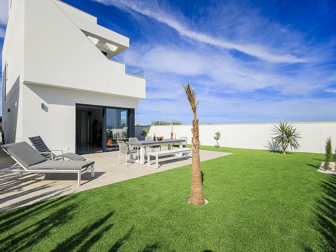 Villa in Alicante - view 1