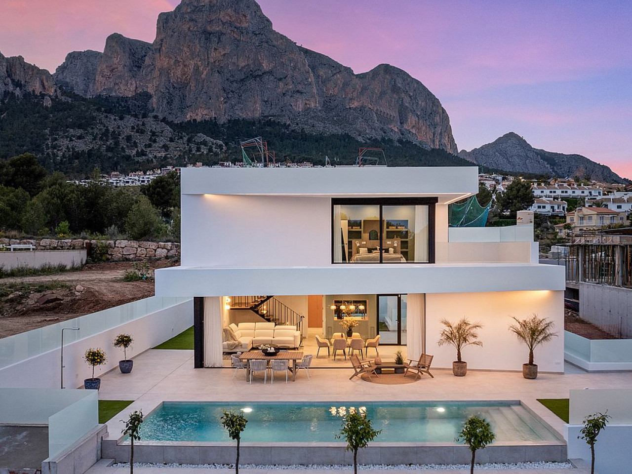 Villa in Alicante - view 1