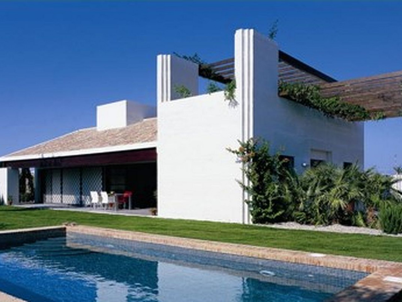 Villa in Santa Cruz - view 1
